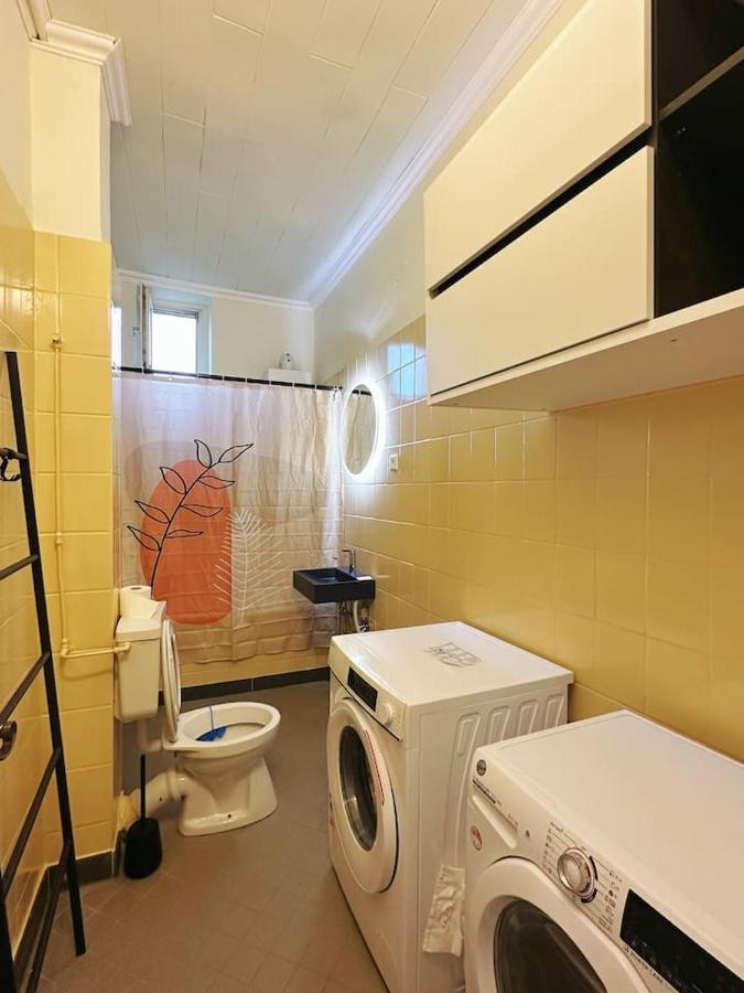 2 Schlafzimmer Waschenspuelmaschine ドゥイスブルグ エクステリア 写真