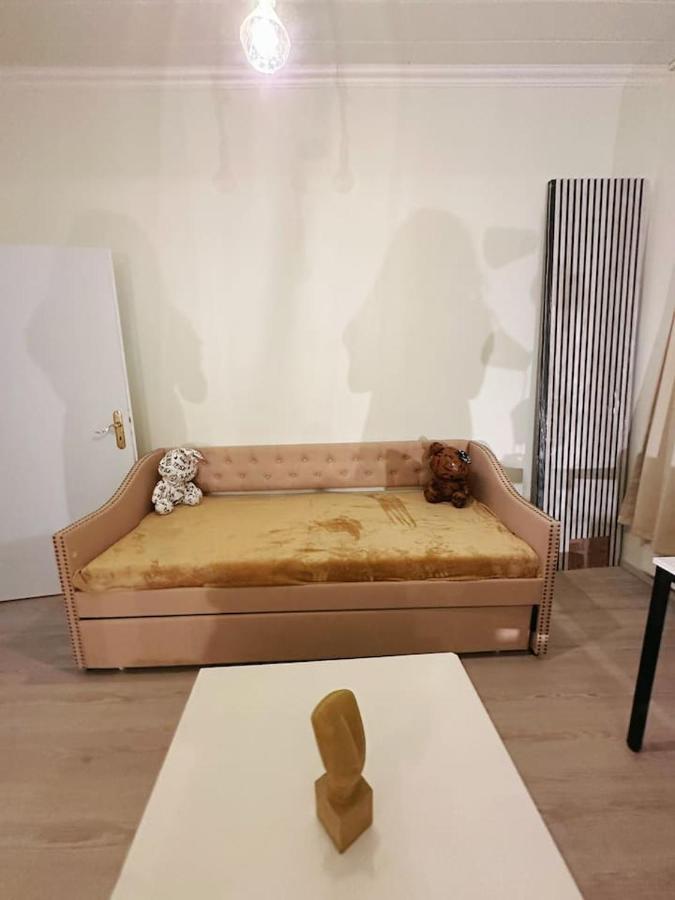 2 Schlafzimmer Waschenspuelmaschine ドゥイスブルグ エクステリア 写真