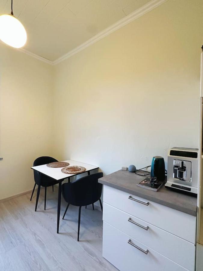 2 Schlafzimmer Waschenspuelmaschine ドゥイスブルグ エクステリア 写真